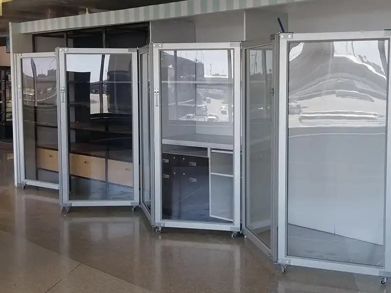 Clear Polycarbonate Folding Partition for Access Control