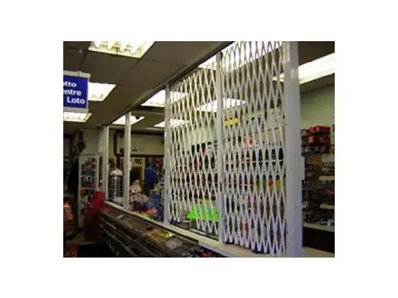 Sturdy Folding Gate for Counter Security