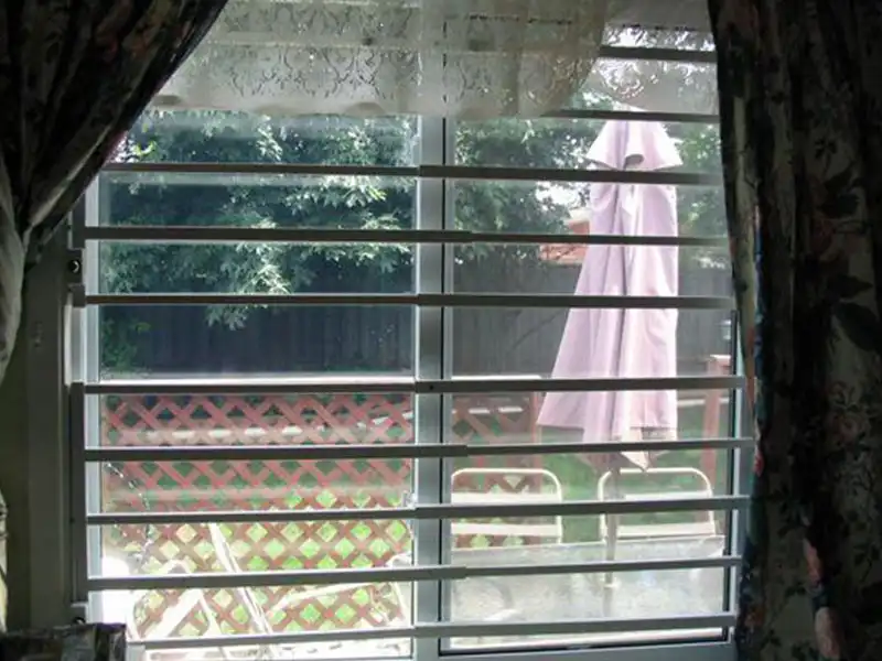 Fortify your windows with these removable steel security bars, designed for ease of use.