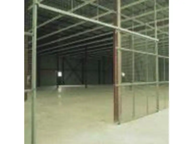 Enclosed Cage with Wire Mesh